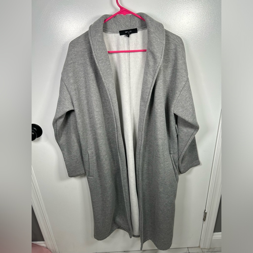 GRAY TRENCH COAT